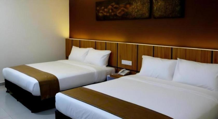 Gm Holiday Hotel Permai Jaya Kampong Tebing Rabak Zewnętrze zdjęcie