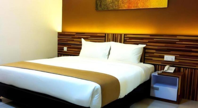 Gm Holiday Hotel Permai Jaya Kampong Tebing Rabak Zewnętrze zdjęcie